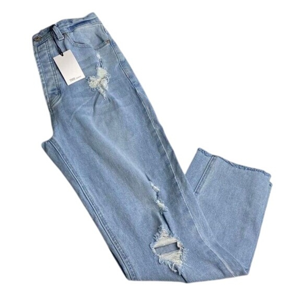 TNR Light Wash Distressed Jeans‎ NWT